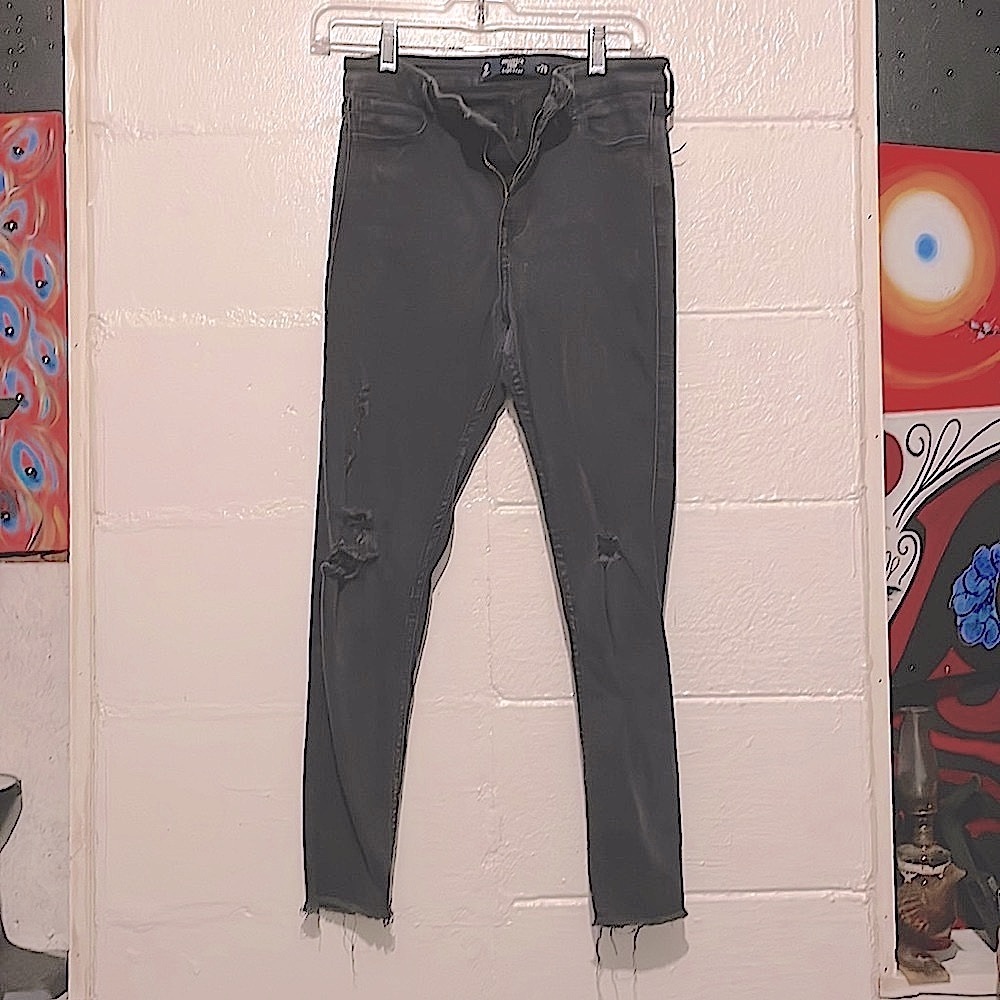 Hollister women’s crop high rise black jeans with distressing, size 29